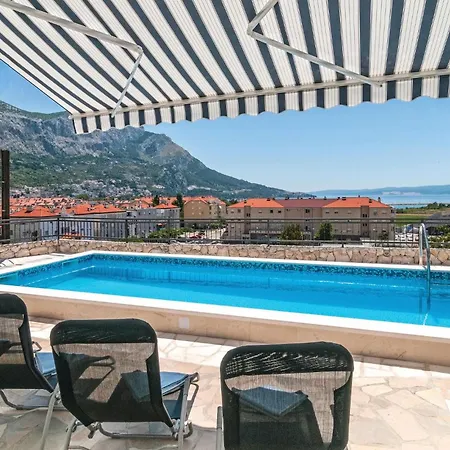 Six-bedroom Holiday In * Omiš