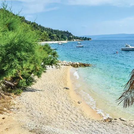 Six-bedroom Holiday In Vakantiehuis Omiš