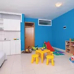 بيت للعطل Six-bedroom In *