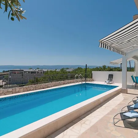 Six-bedroom In Σπίτι διακοπών